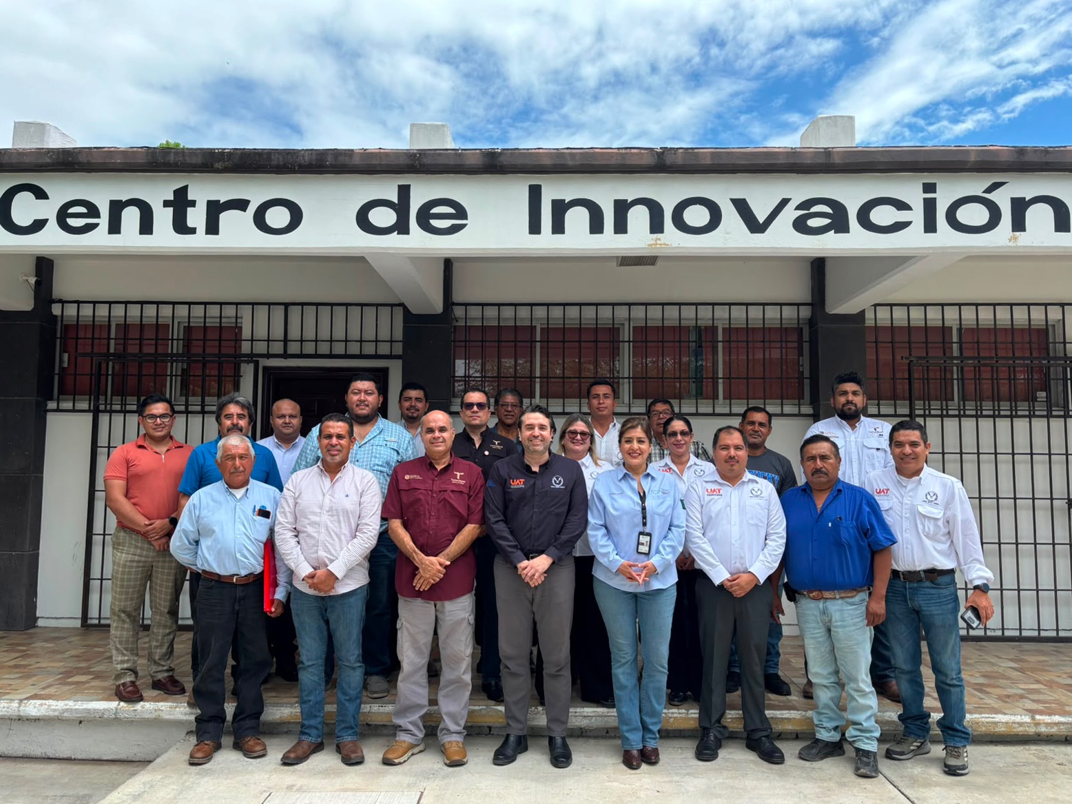 Academia, gobierno y apicultores preparan certificación de Miel de Azahar