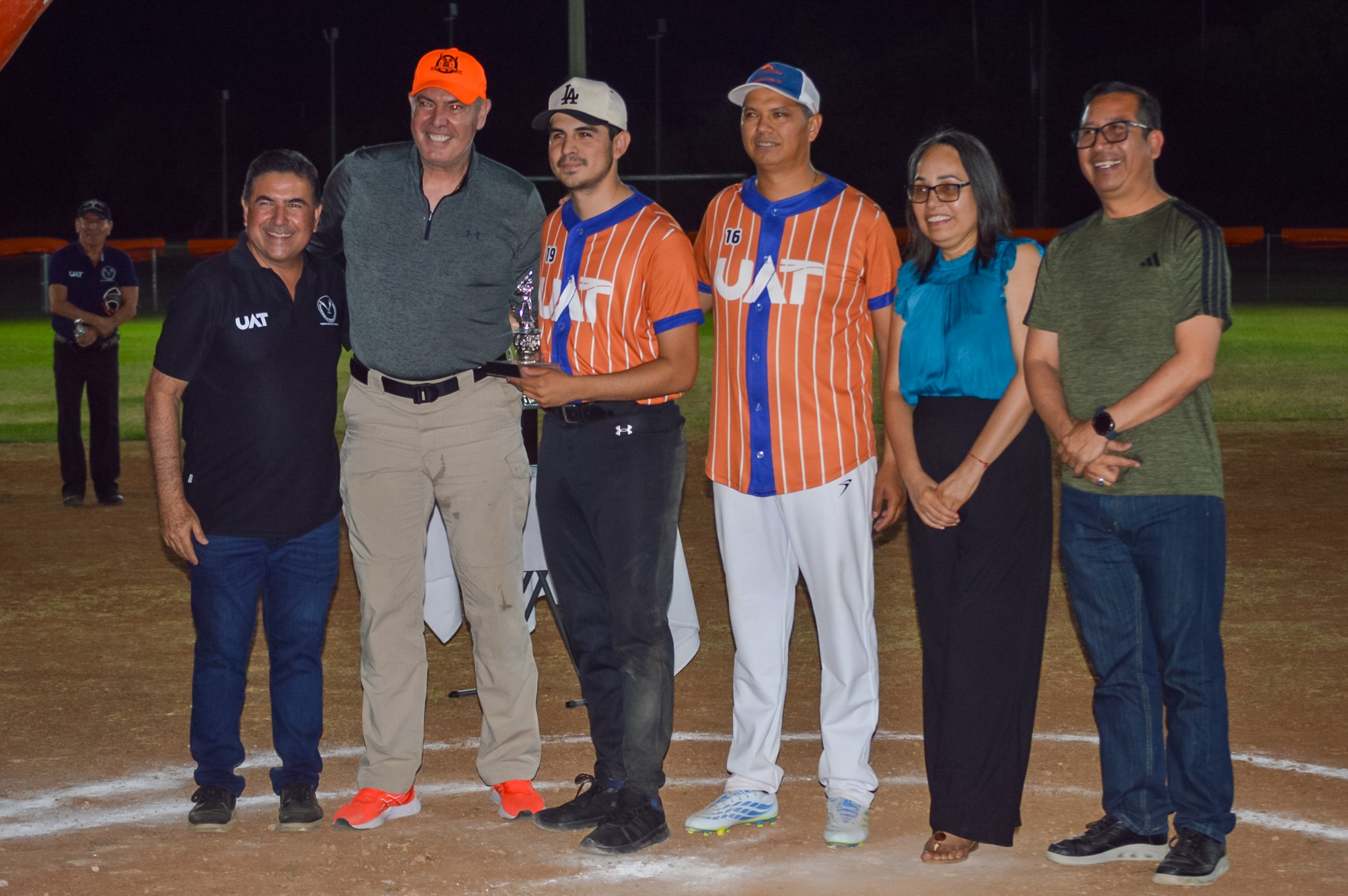 UAT fortalece agenda: Potrancas y Vinculación, campeones en Torneo de Softbol Funcionarios UAT