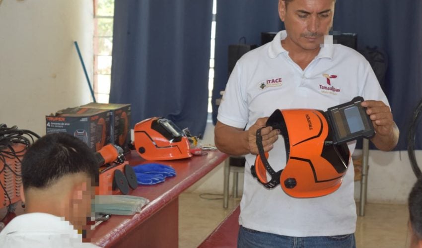 Fortalecen reinserción social de adolescentes con capacitación en soldadura