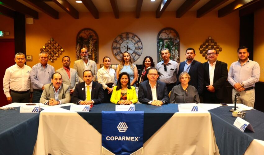Secretaría de Finanzas acerca servicios y beneficios a empresarios matamorenses