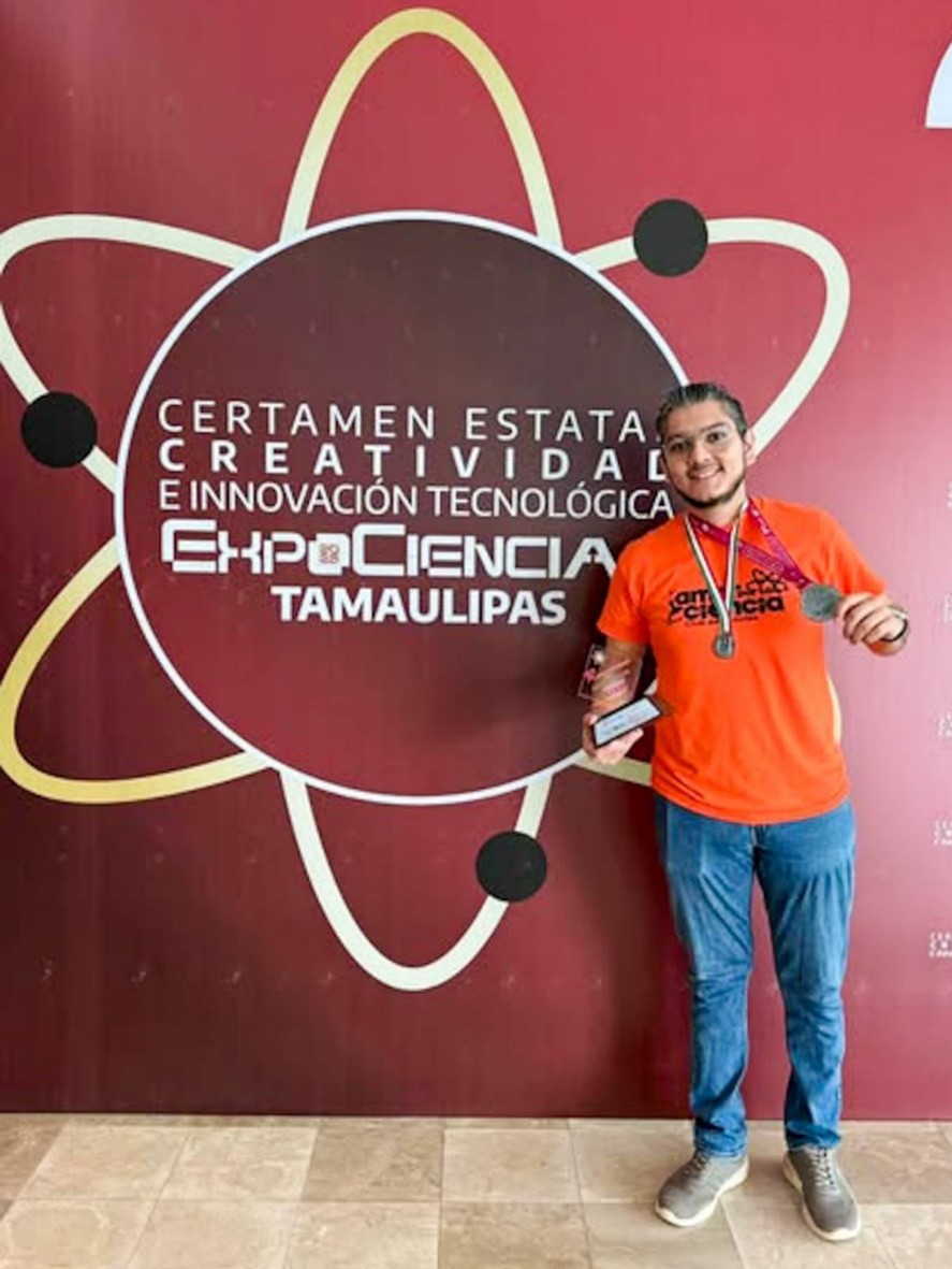 Profesor universitario se integra a Embajadores de Enseñanza STEM